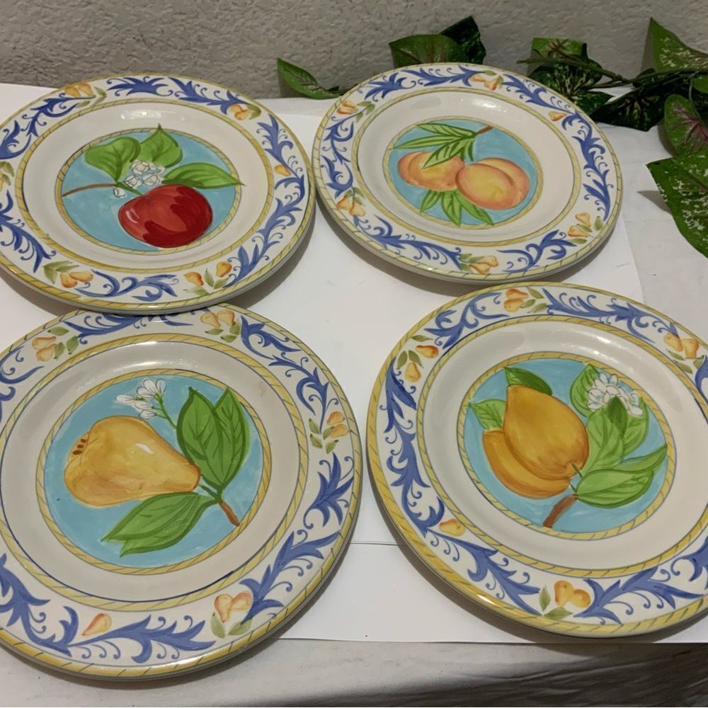 (4) KARI DESIGN SALAD PLATES FRUIT CENTERS DESERT RIDGE IMPORTS SCOTTSDALE AZ P1